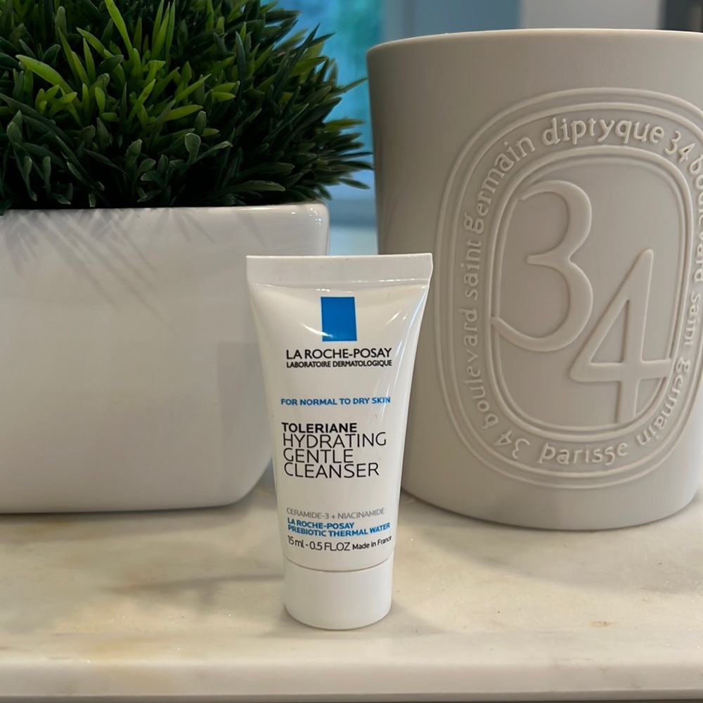 PICK 3/$15 LA ROCHE-POSAY Hydrating gentle cleanser mini, 0.5oz